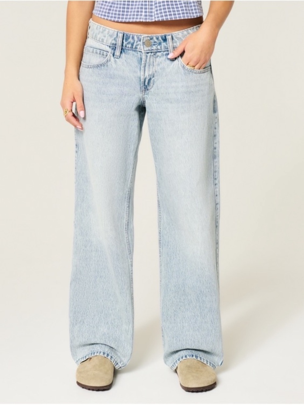 Hollister Low-Rise Relaxed Straight Jeans